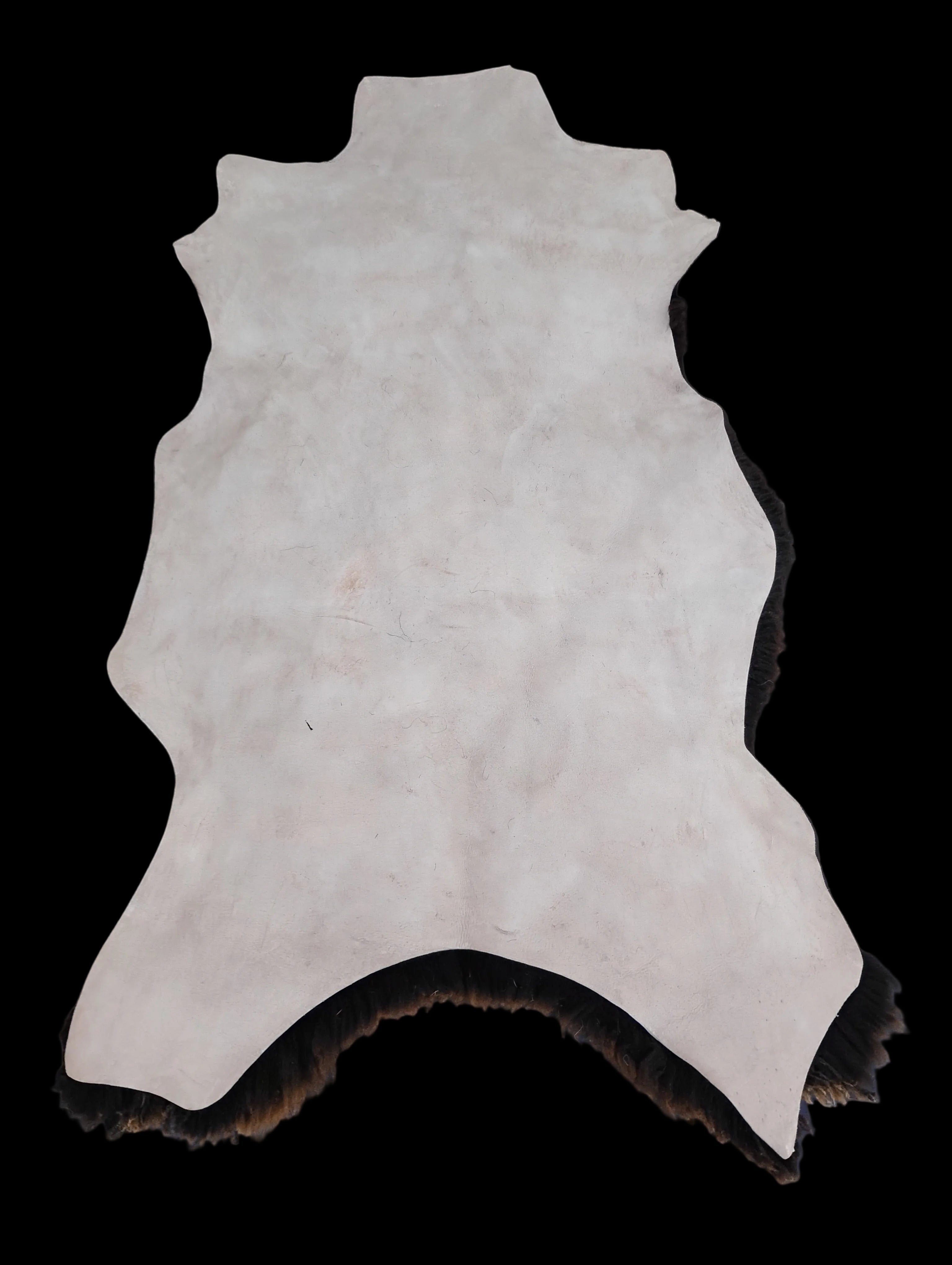 Bark tanned sheepskin 51 x 33 / wool 2.5 inch