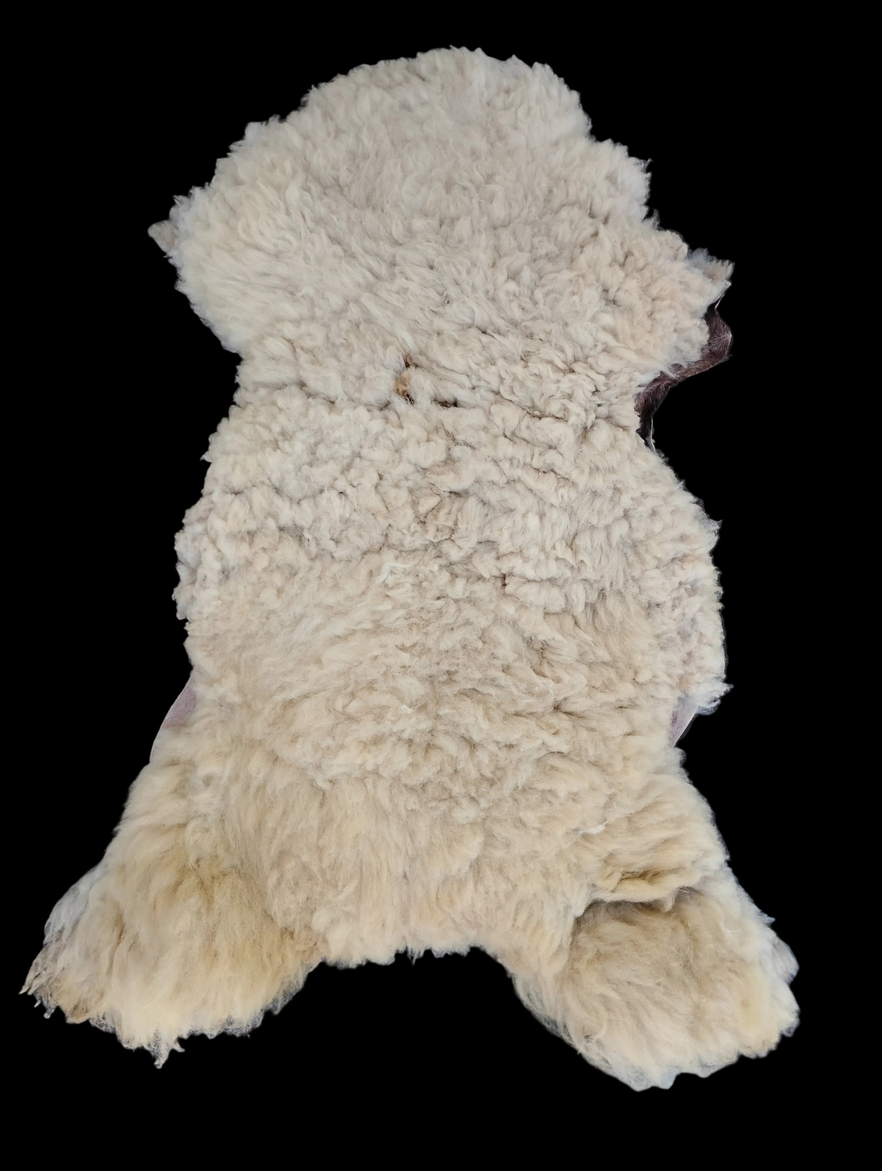Bark tanned sheepskin 53 x 30 / wool 4 inch