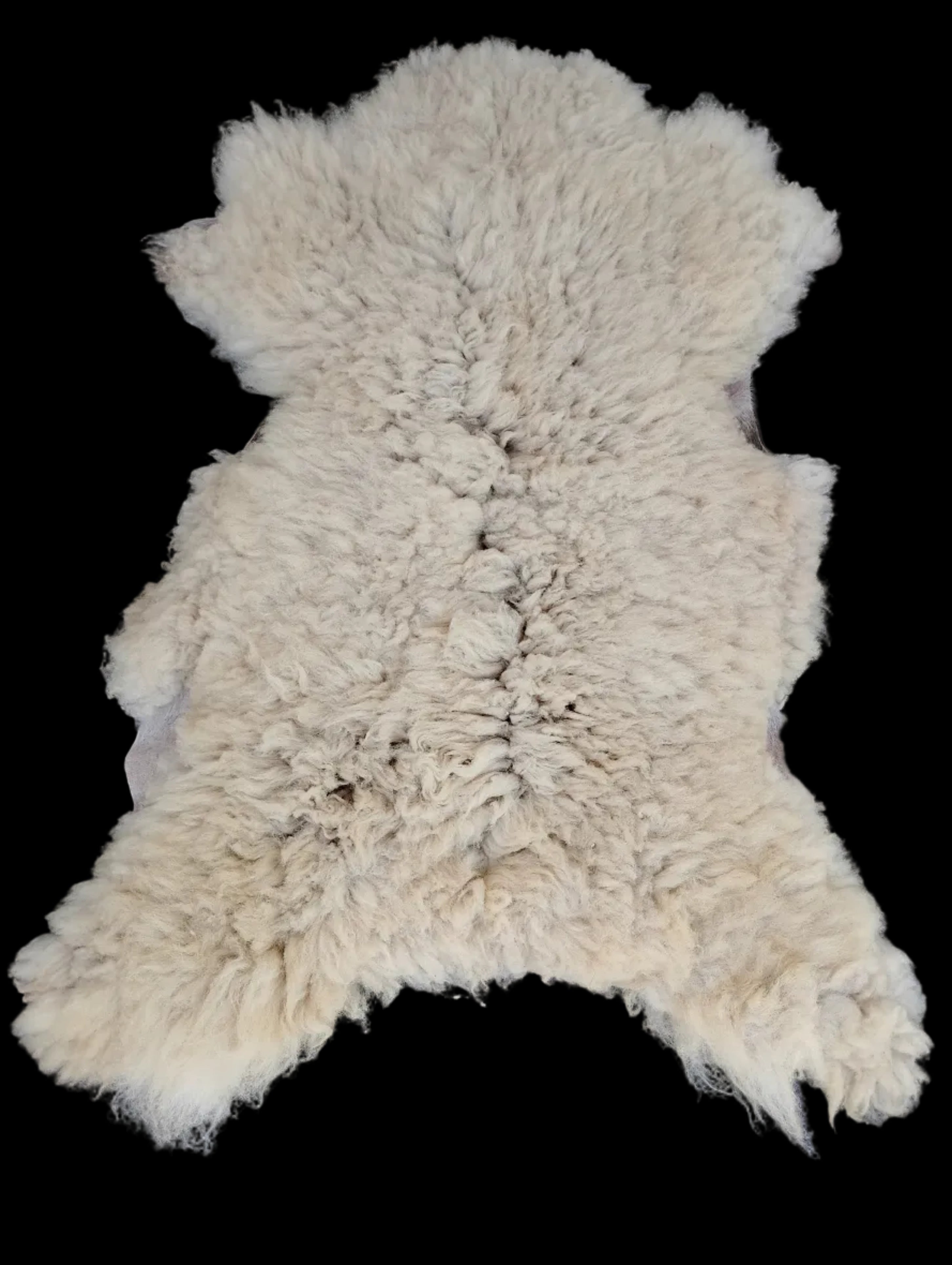 Bark tanned sheepskin 45 x 31 / wool 3 inch