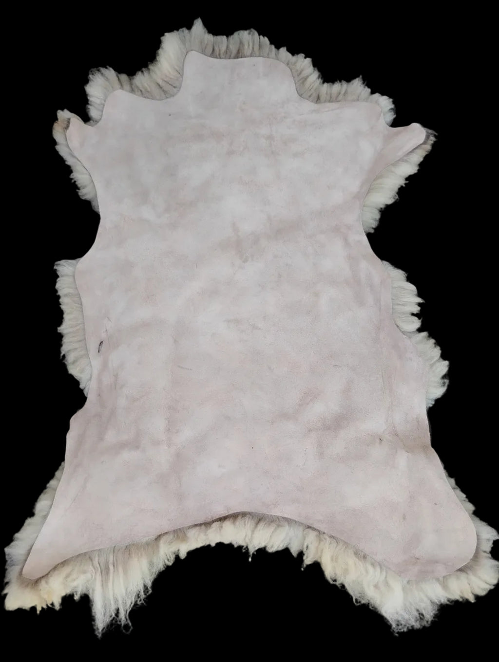 Bark tanned sheepskin 45 x 31 / wool 3 inch