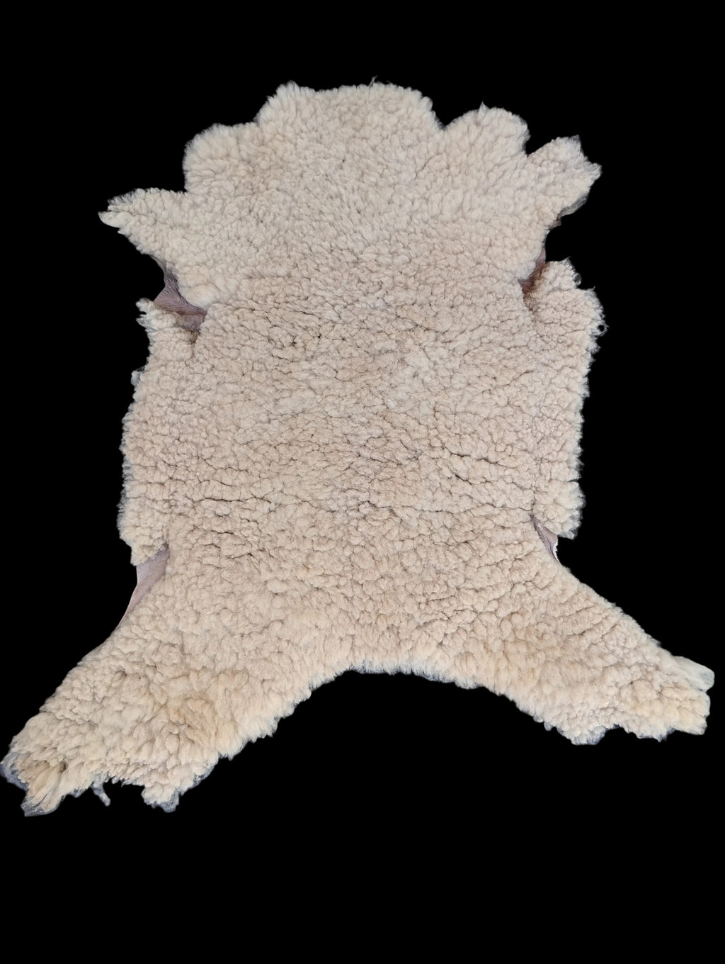 Bark tanned sheepskin 41 x 31 / springy silky wool 2 inch