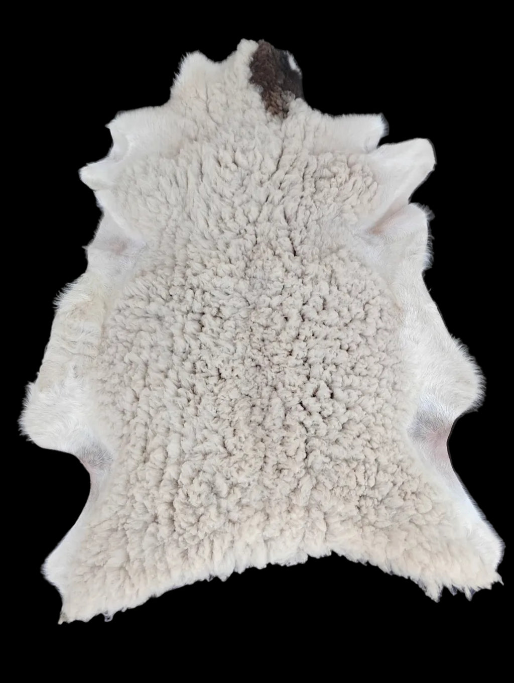 Bark tanned sheepskin 37 x 30 / silky wool and hair