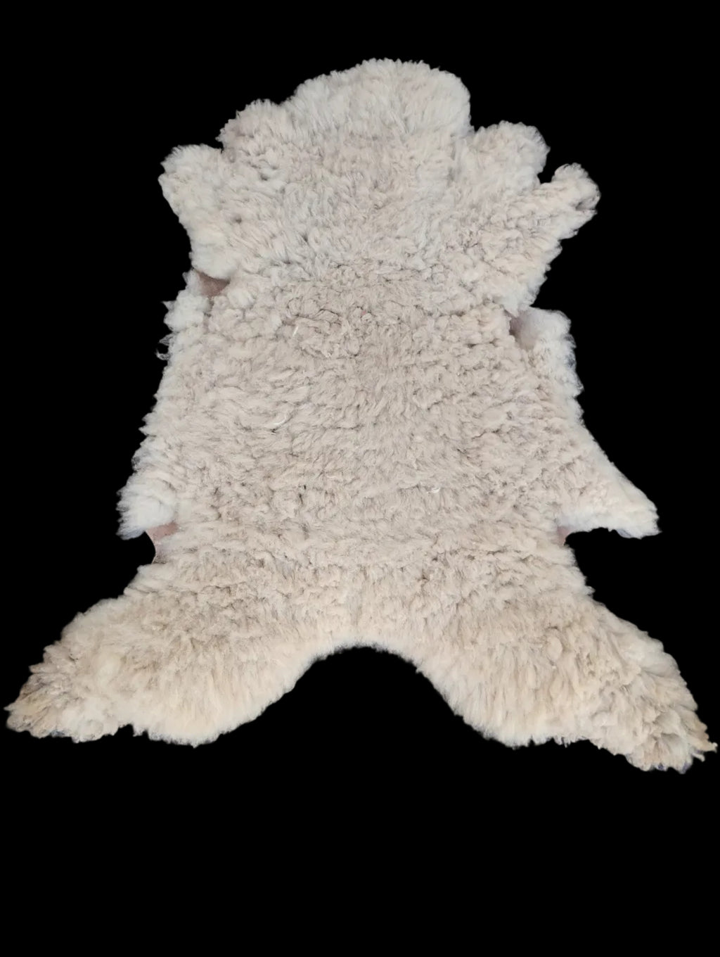 Bark tanned sheepskin 41 x 30 / dense soft wool 2 inch