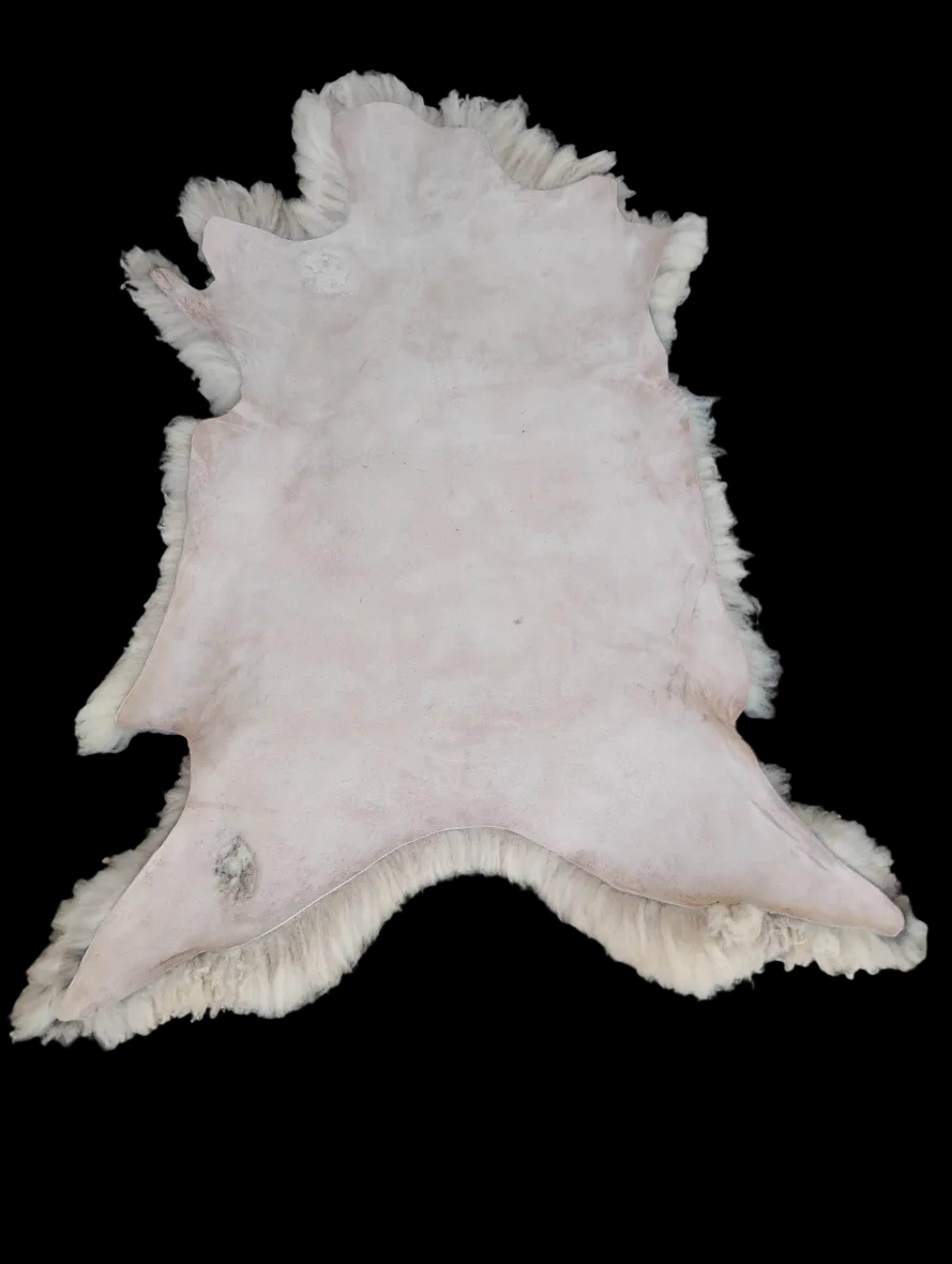 Bark tanned sheepskin 41 x 30 / dense soft wool 2 inch
