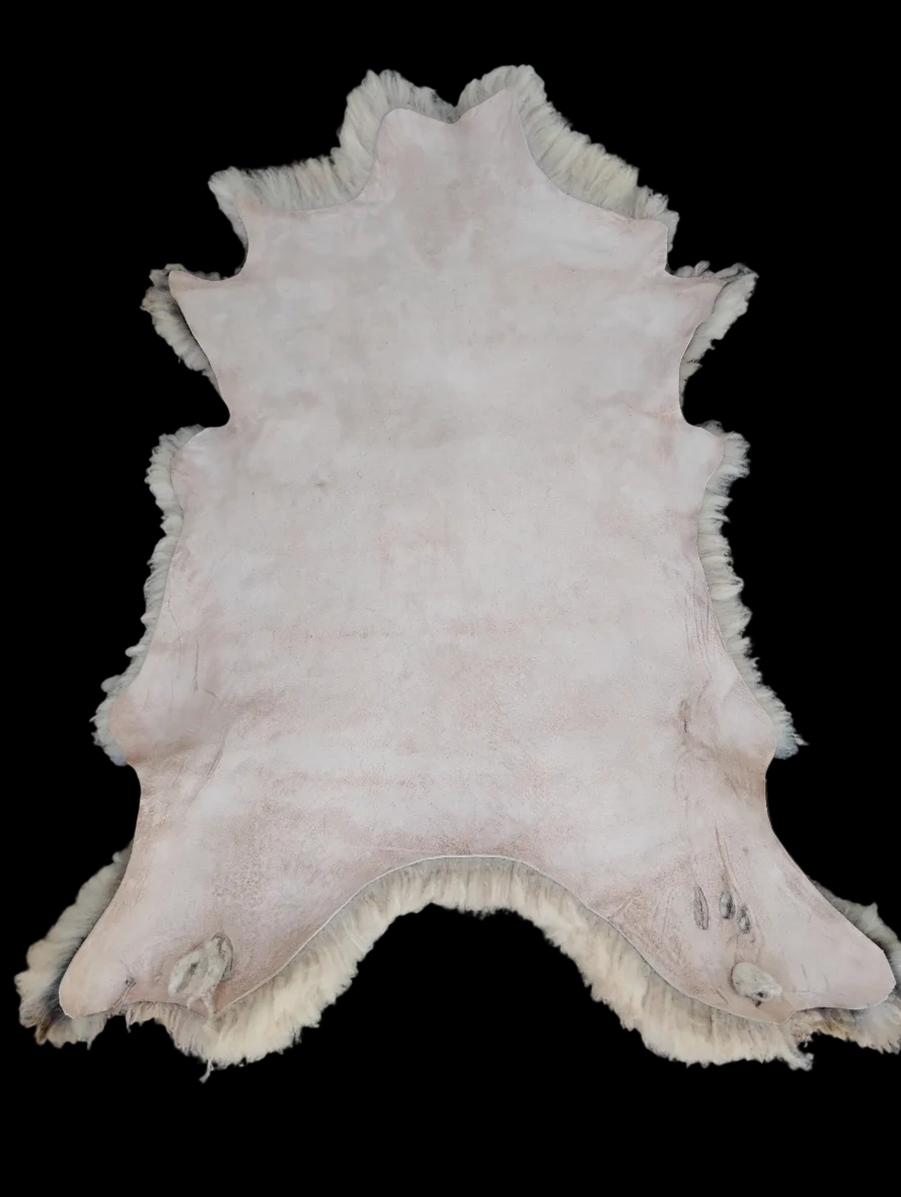 Bark tanned sheepskin 44 x 30 / dense soft wool 2 inch
