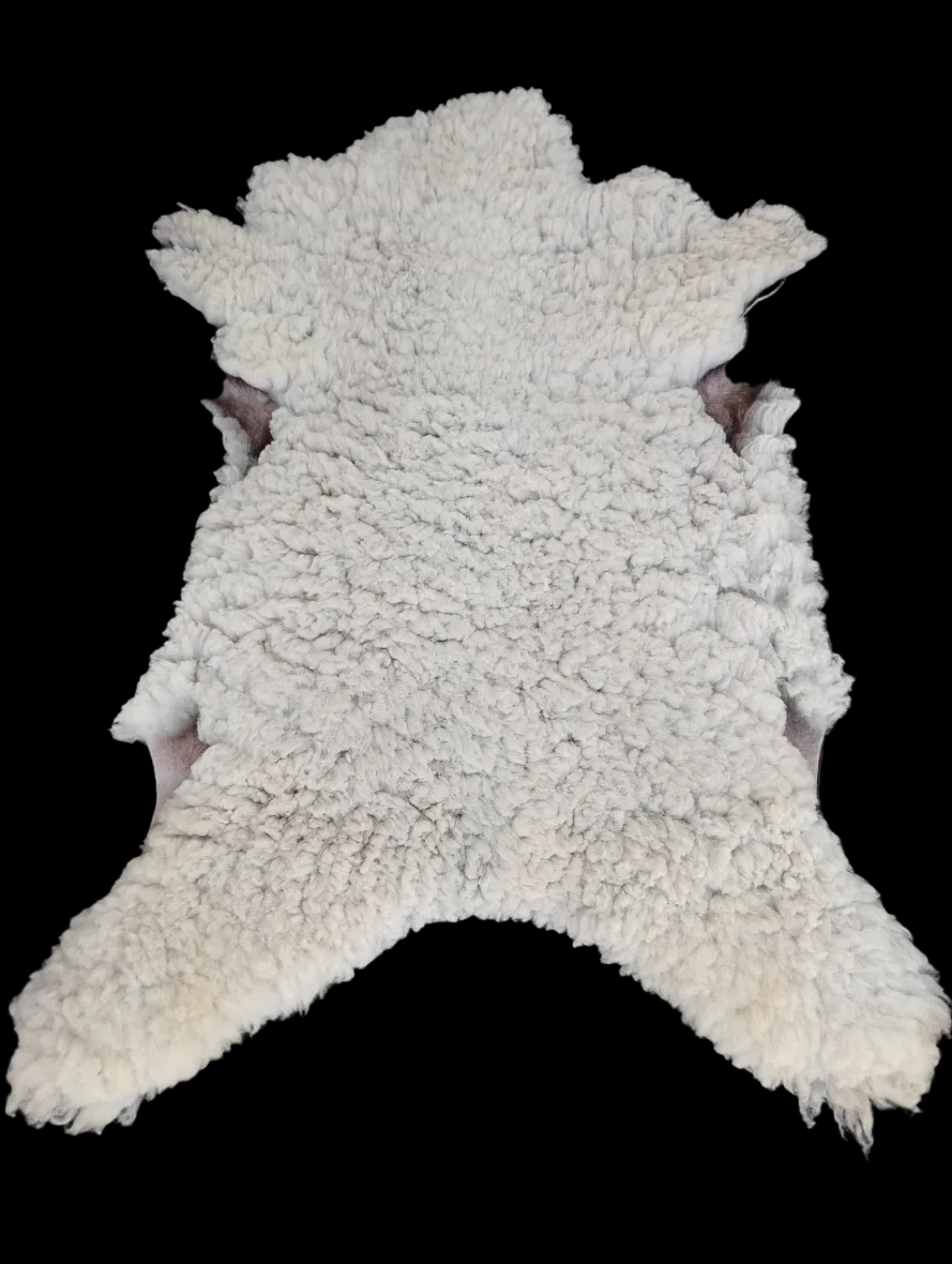 Bark tanned sheepskin 38 x 27 / soft dense wool