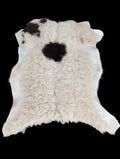 Bark tanned sheepskin 31 x 28 / silky wool and hair
