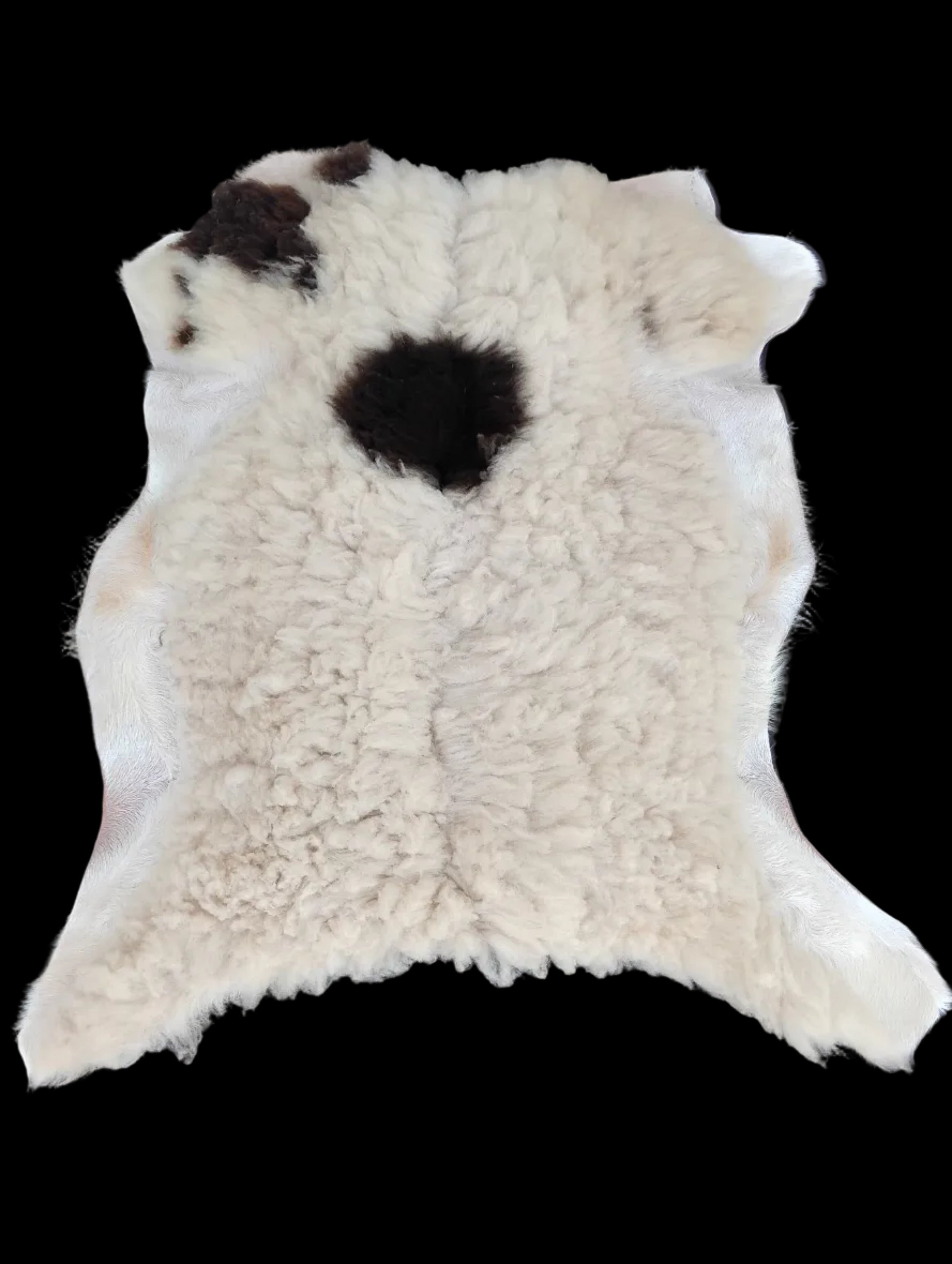 Bark tanned sheepskin 31 x 28 / silky wool and hair