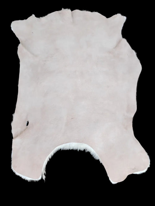 Bark tanned sheepskin 27 x 24 / silky wool and hair