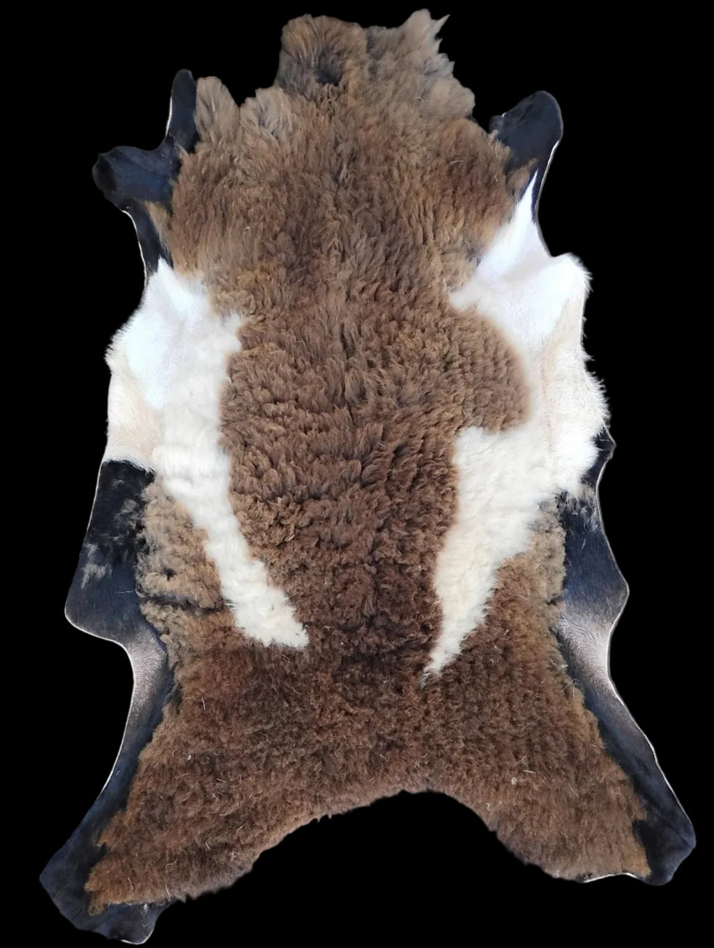 Bark tanned sheepskin 42 x 28 / silky wool