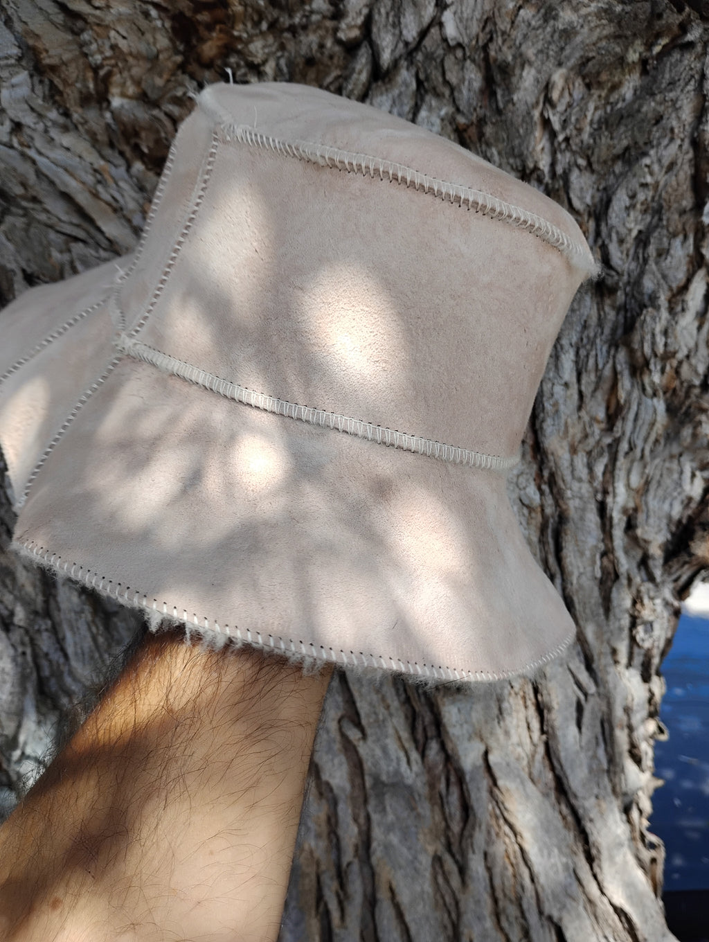 Bucket hat reversible loose fit head circumferance 22.5 inches