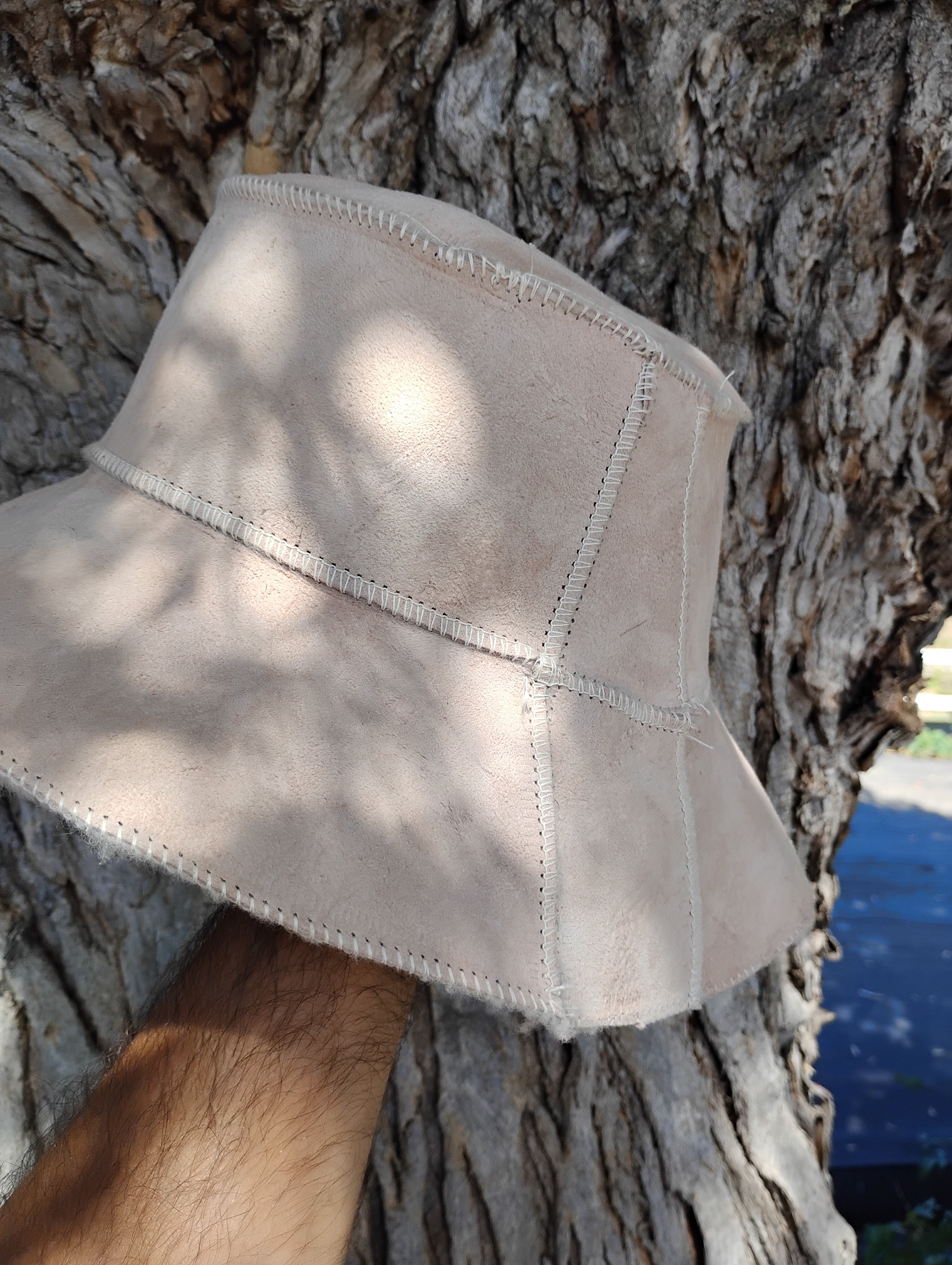 Bucket hat reversible loose fit head circumferance 22.5 inches