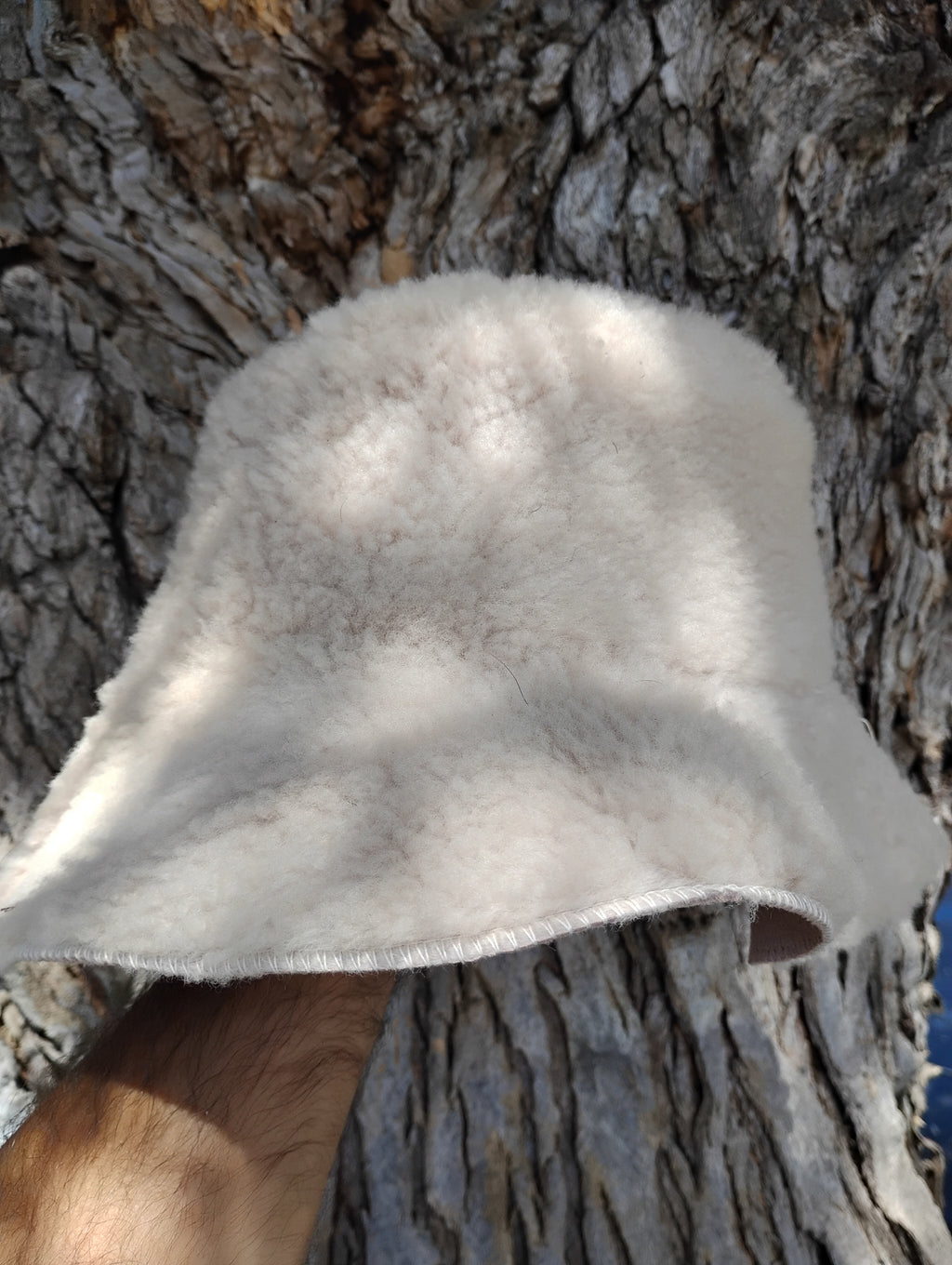 Bucket hat reversible loose fit head circumferance 22.5 inches