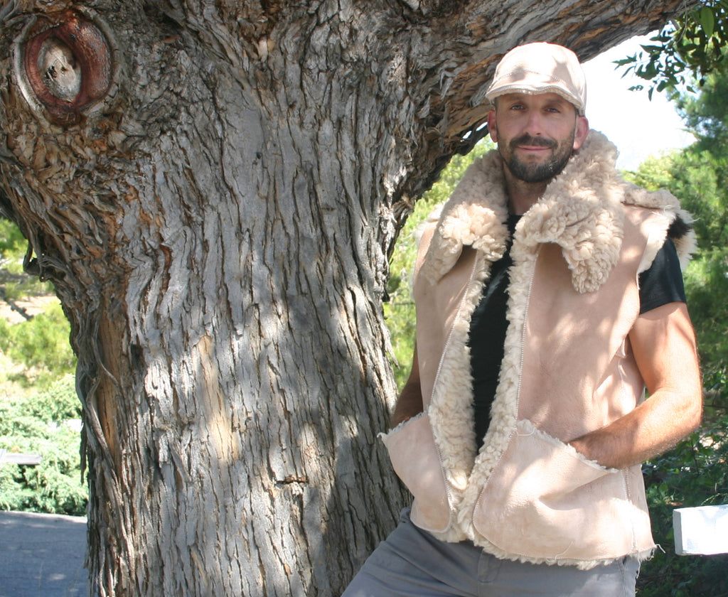 Reversible Bark-Tanned Sheepskin Vest with Collar & Pockets