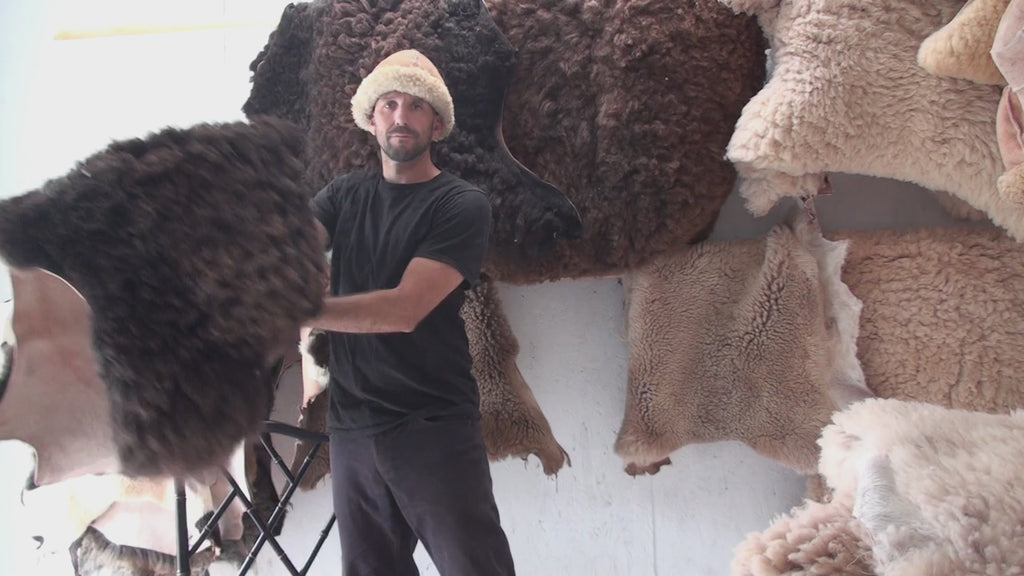 Whole sheepskin 45 x 25 / 3 inch fiber